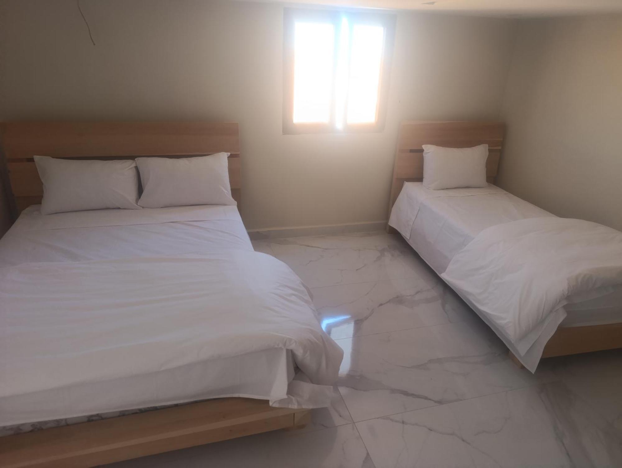 Hotel Restaurant Bougafer 미델트 외부 사진