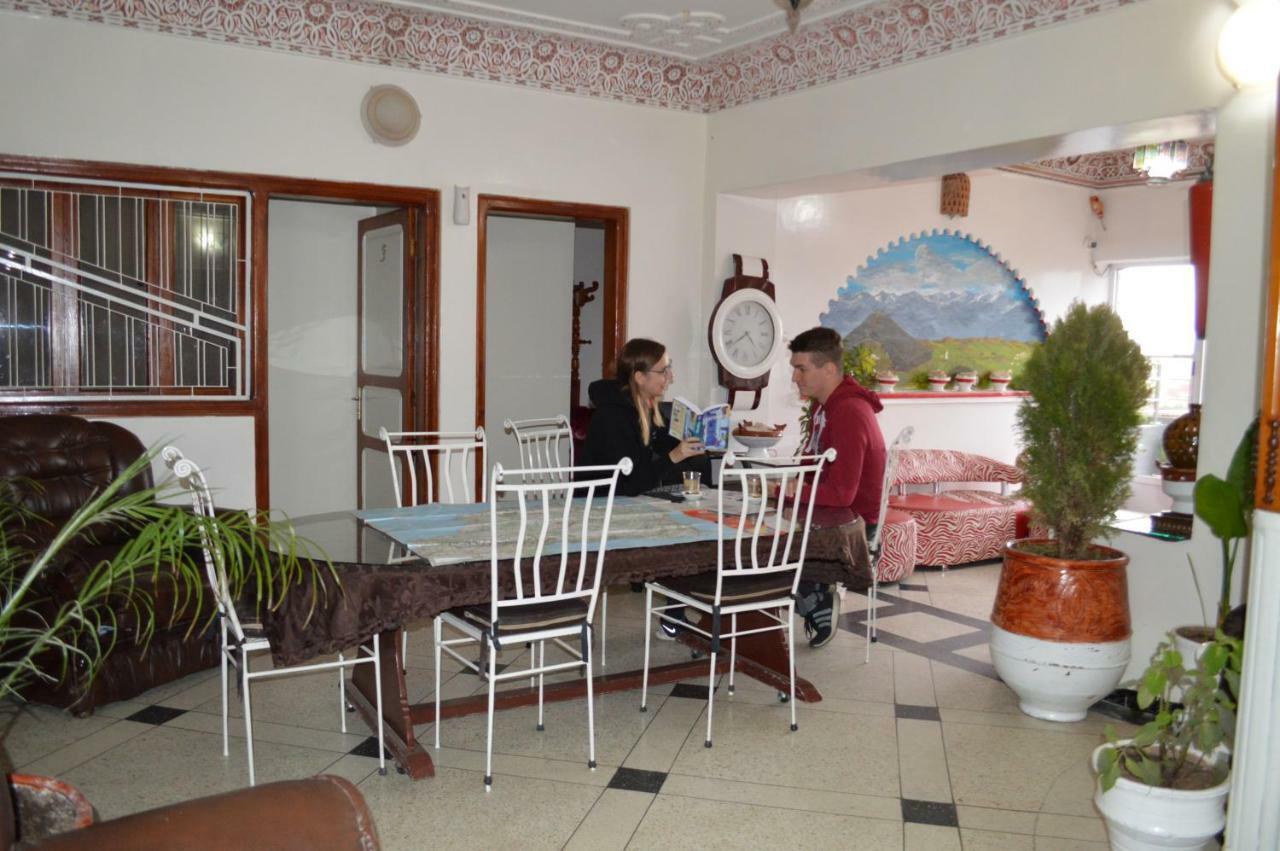 Hotel Restaurant Bougafer 미델트 외부 사진